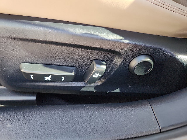 Used 2017 Lexus IS 200t RWD image 13