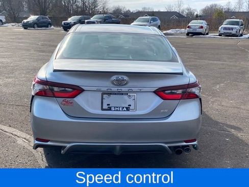 Used 2023 Toyota Camry SE image 4