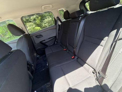 Used 2023 Nissan Rogue S AWD/4WD image 21