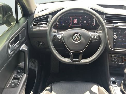 Used 2021 Volkswagen Tiguan SEL image 18