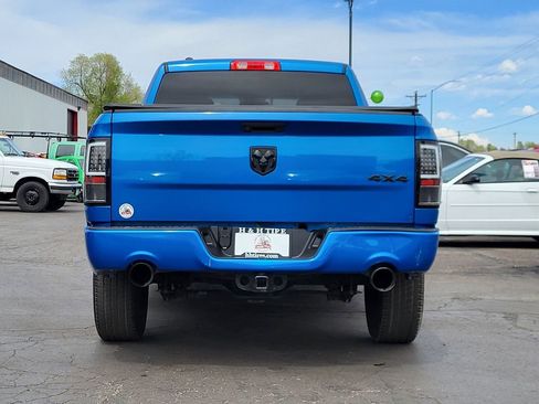 Used 2019 RAM 1500 Express w/ Express Value Package AWD/4WD image 10