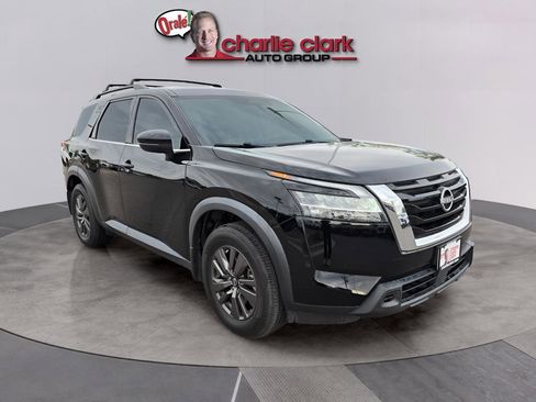 Used 2022 Nissan Pathfinder SV FWD image 8