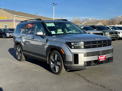 Used 2024 Hyundai Santa Fe Limited image 2