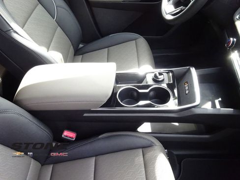 New 2026 Chevrolet Equinox LT w/ Convenience Package II image 18