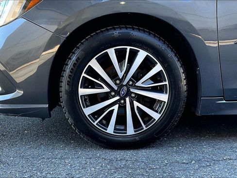 Used 2018 Subaru Legacy 2.5i Premium AWD/4WD image 17
