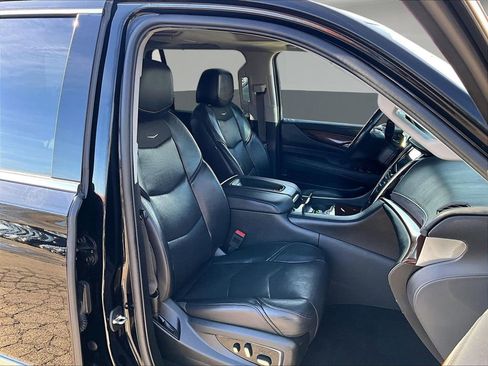 Used 2019 Cadillac Escalade Premium Luxury AWD/4WD image 27