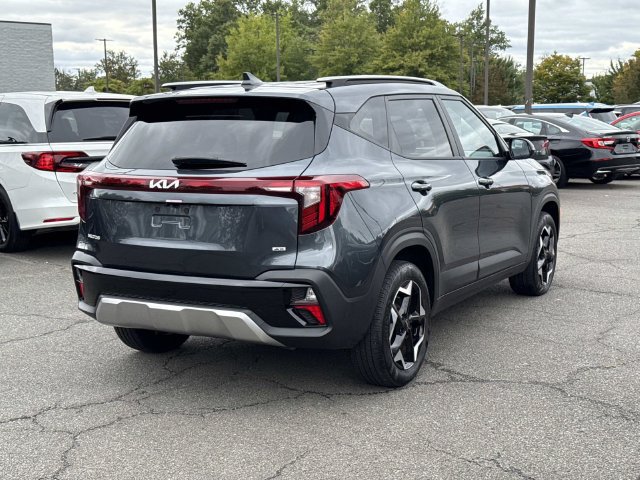 Used 2025 Kia Seltos S AWD/4WD image 2