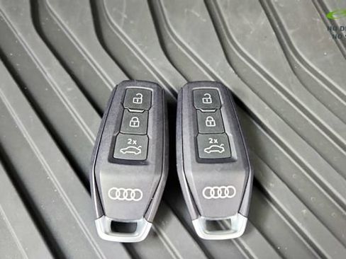 Used 2025 Audi Q5 Premium Plus w/ Premium Plus AWD/4WD image 75