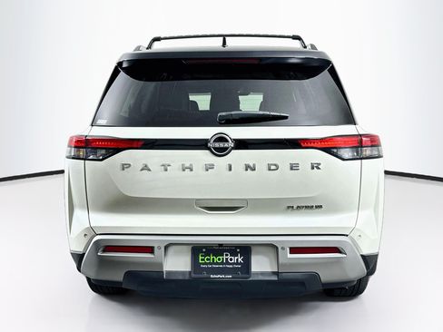 Used 2022 Nissan Pathfinder Platinum w/ Cargo Package FWD image 7