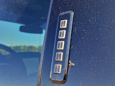 Used 2023 Ford F150 Lariat w/ Trailer Tow Package image 13