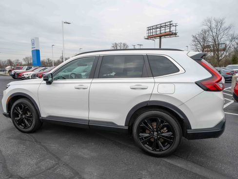 Used 2023 Honda CR-V Sport Touring image 4