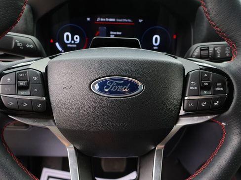 Used 2025 Ford Explorer ST-Line w/ ST-Line Street Pack AWD/4WD image 30