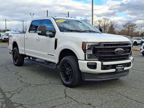 Used 2022 Ford F250 Lariat w/ Black Appearance Package image 3