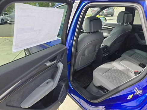 New 2025 Audi SQ5 Prestige image 15