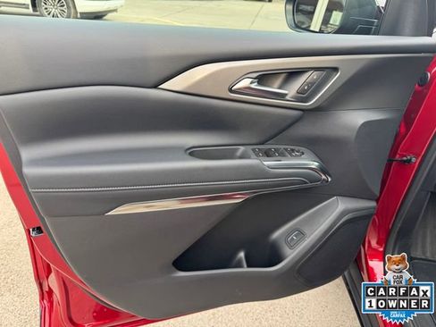 Used 2026 Chevrolet Traverse LT w/ Sun and Wheel Package image 19