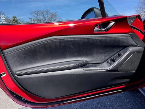 Certified 2025 MAZDA MX-5 Miata RF Club RWD image 20