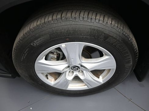 Certified 2025 Toyota Highlander LE AWD/4WD image 14