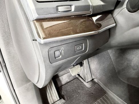 Used 2019 Volvo XC90 T6 Momentum w/ Advanced Package image 31