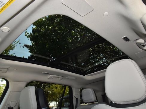 Certified 2026 Lincoln Aviator Reserve AWD/4WD image 34
