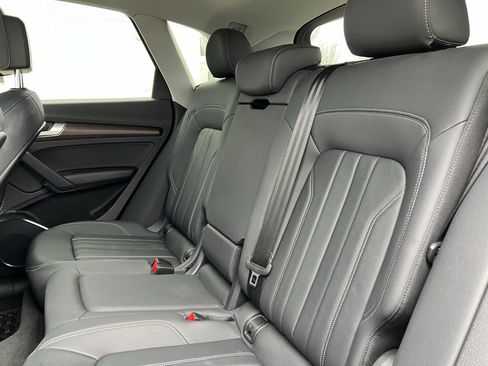 Used 2022 Audi Q5 2.0T Premium w/ Convenience Package image 34