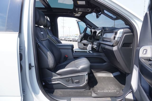 Used 2025 Ford F450 Platinum w/ FX4 Off-Road Package AWD/4WD image 34