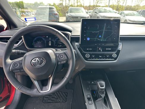 Used 2026 Toyota Corolla Cross XSE w/ Convenience Package image 4