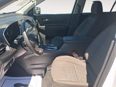 Used 2024 Chevrolet Equinox LT w/ Driver Convenience Package AWD/4WD image 9
