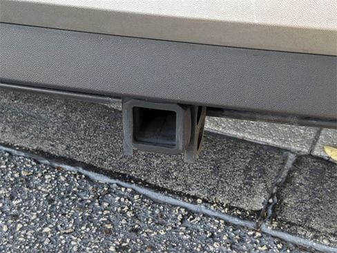 Certified 2021 Volkswagen ID.4 Pro S w/ Gradient Package image 12