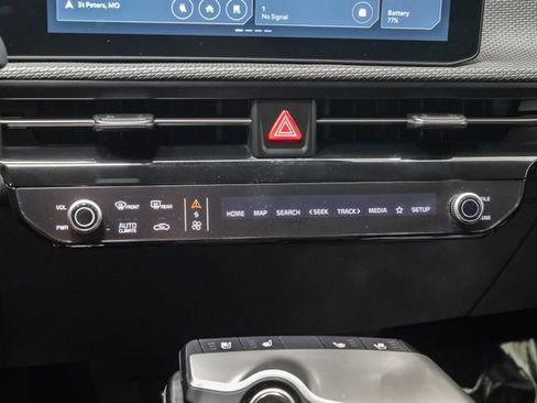 Used 2025 Kia EV6 Wind RWD image 18