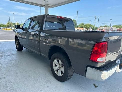 Used 2019 RAM 1500 Classic SLT RWD image 5