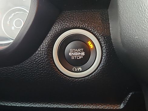 Used 2019 RAM 1500 Big Horn AWD/4WD image 14