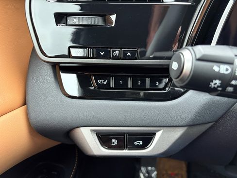 Used 2025 Lexus RX 350 AWD image 32