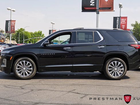 Used 2023 Chevrolet Traverse Premier AWD/4WD image 19