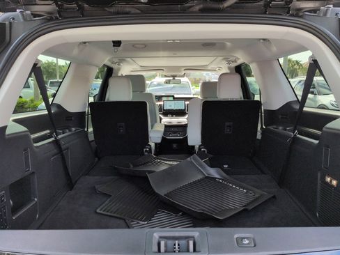 Certified 2025 Ford Expedition Max Platinum w/ Platinum Ultimate Package AWD/4WD image 13