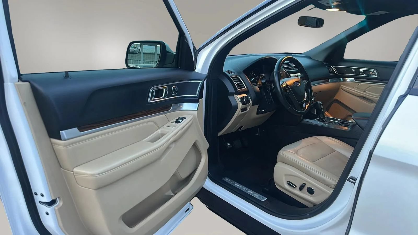 Used 2016 Ford Explorer Limited FWD image 13