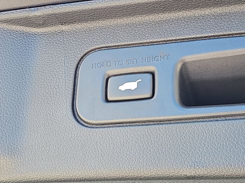 Used 2023 Honda Pilot TrailSport image 33