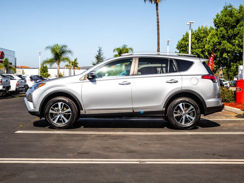Used 2016 Toyota RAV4 XLE FWD image 4