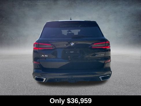Used 2021 BMW X5 xDrive40i w/ M Sport Package image 4