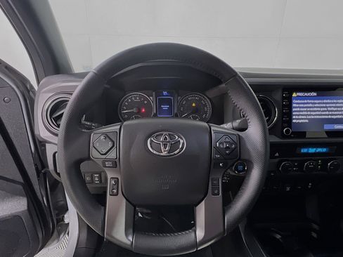 Used 2021 Toyota Tacoma TRD Off-Road image 18