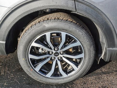 Used 2022 Ford Explorer ST-Line w/ Class IV Trailer Tow Package image 9