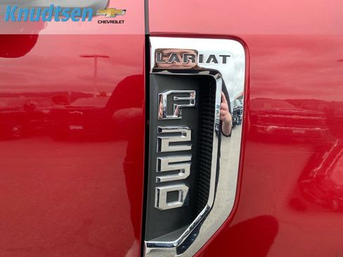 Used 2017 Ford F250 Lariat w/ Lariat Ultimate Package AWD/4WD image 9