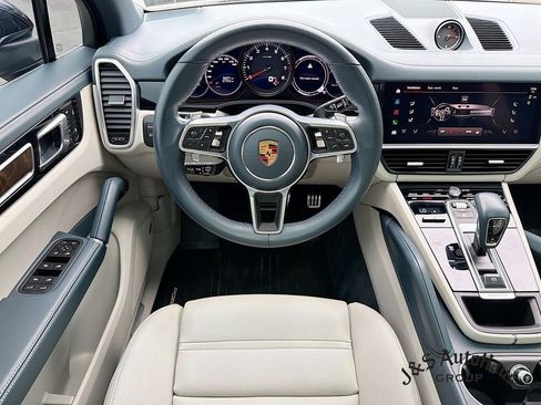 Used 2022 Porsche Cayenne S AWD/4WD image 29