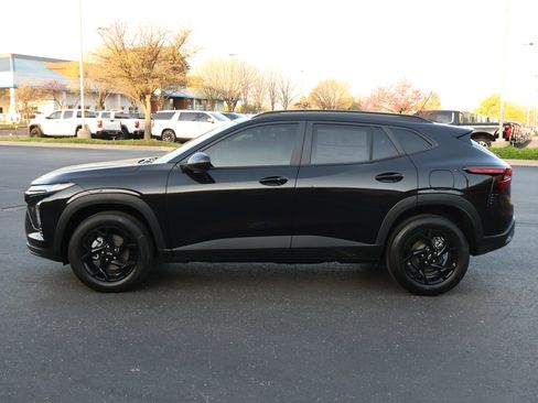 New 2026 Chevrolet Trax LT w/ Driver Confidence Package FWD image 25