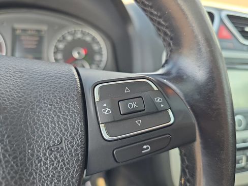 Used 2012 Volkswagen Eos Lux image 42