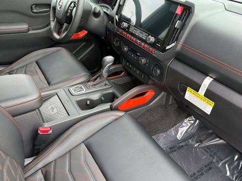 New 2026 Nissan Frontier PRO-4X w/ Pro Premium Package AWD/4WD image 17