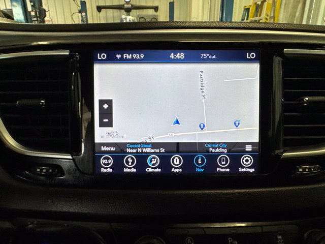 Used 2018 Chrysler Pacifica Touring Plus w/ S Appearance Package FWD image 4