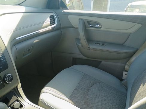 Used 2017 Chevrolet Traverse LS FWD image 35