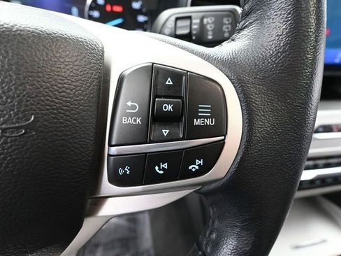 Used 2022 Ford Explorer XLT w/ Equipment Group 202A image 31