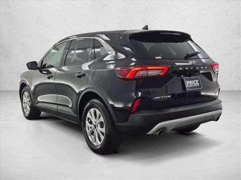 Used 2023 Ford Escape Active w/ Tech Pack #2 AWD/4WD image 8