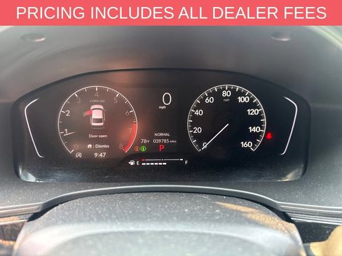 Used 2025 Honda Civic Sport image 3